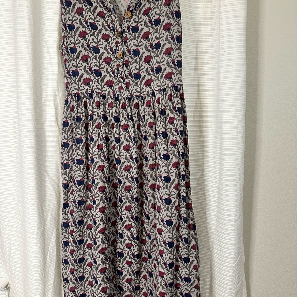 NATURAL LIFE Sleeveless Printed Midi Dress in Navy and Burgundy - Picture 3 of 6
